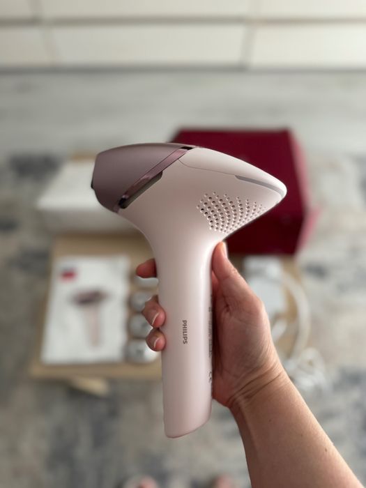 Philips Lumea IPL 9000, Series BRI958 - Nou, cu 4 capete