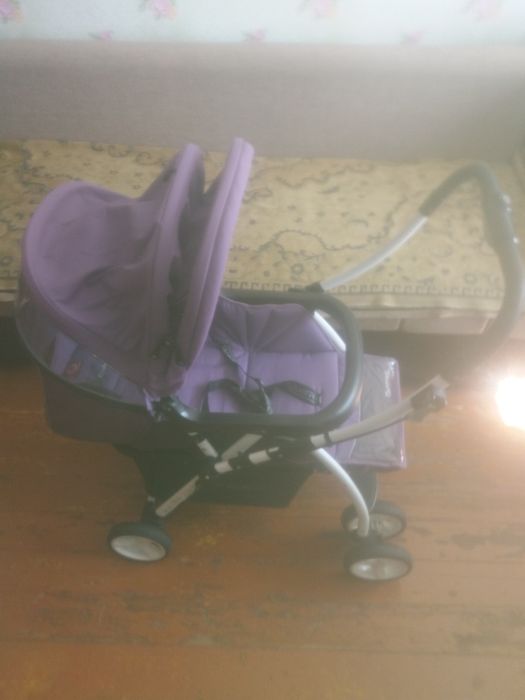 Детская коляска ценна 10000 тенге