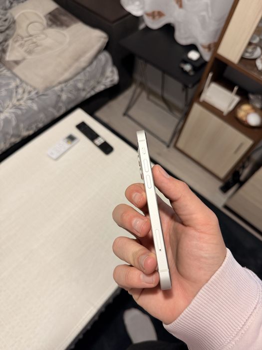 İphone 12 mini без следи