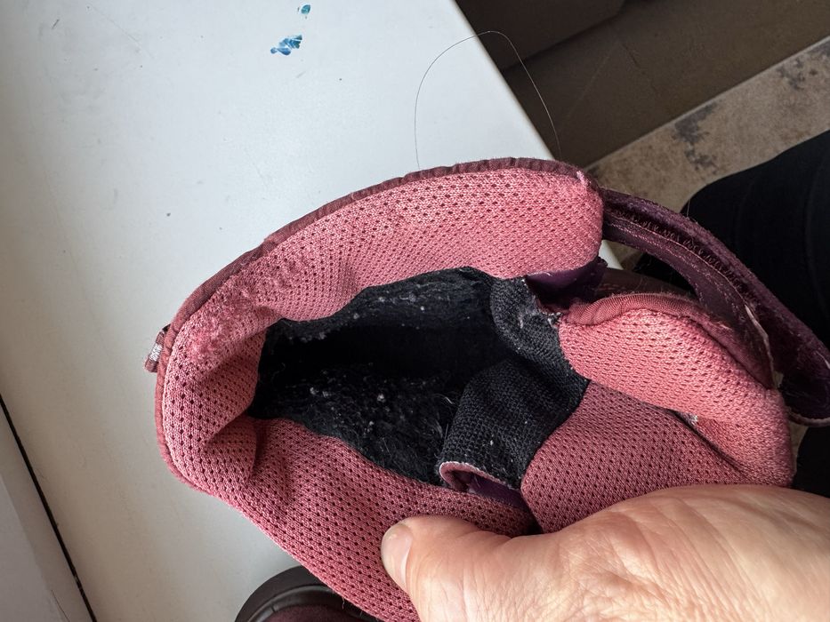 Продам детские демисезонные сапоги-ботинки ECCO