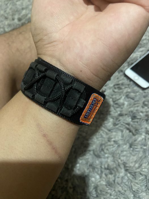 Продам часы Amaz fit T-rex