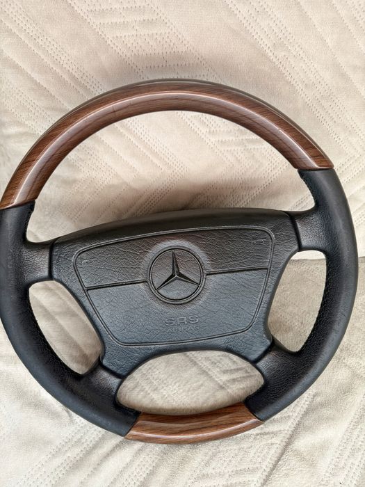 Руль дерево от Mercedes-benz w140