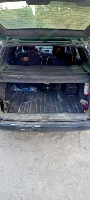 Прадам машину