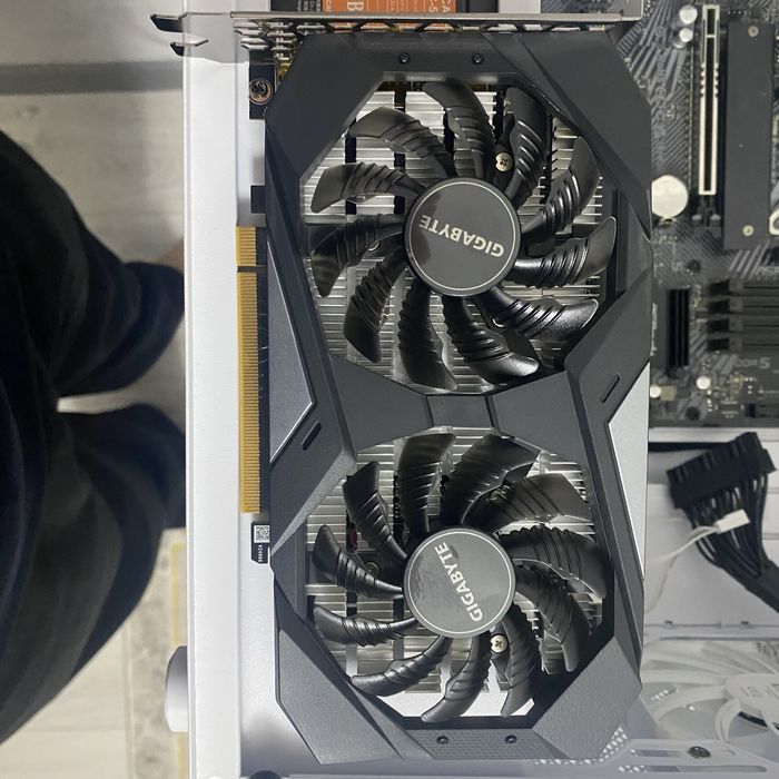 Gigabyte GeForce RTX 3050 WINDFORCE OC V2 6GB