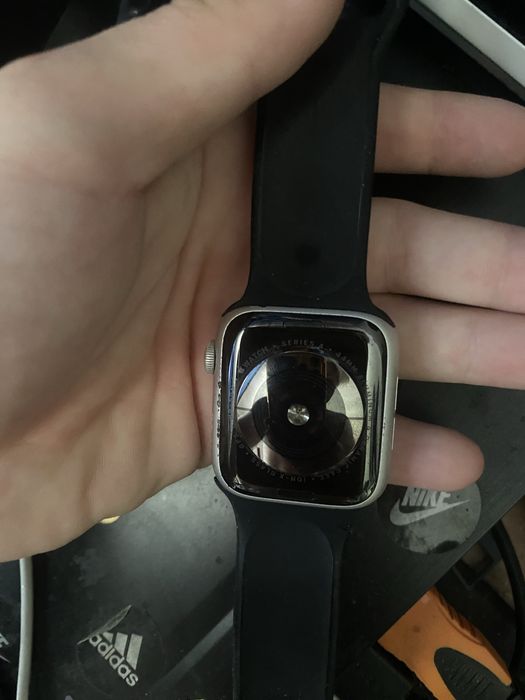 Apple watch 4 44mm разбиты на запчасти