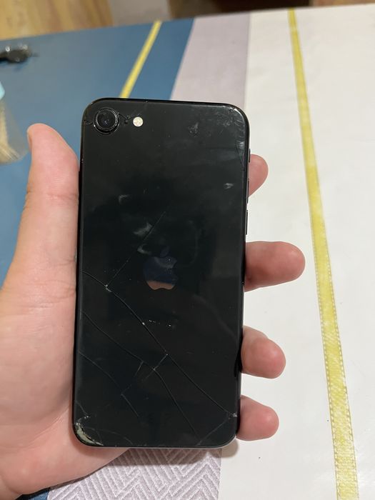 iPhone se 2020 64GB
