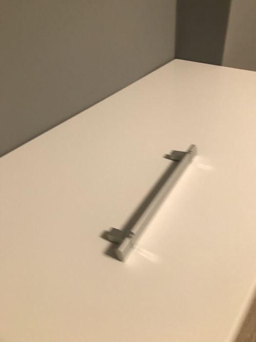 Мебелна дръжка