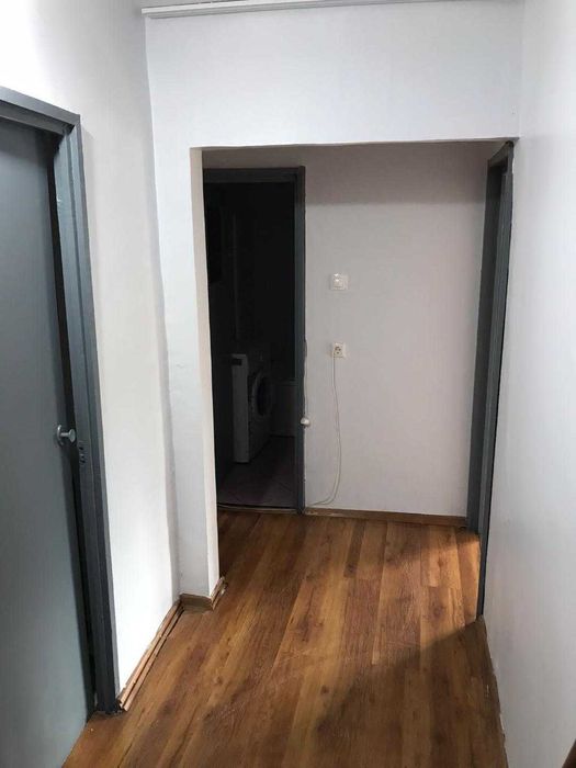 Inchiriez apartament 2 camere Decomandat la etajul 2