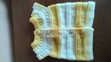 Бебешки плетени елечета и терлички