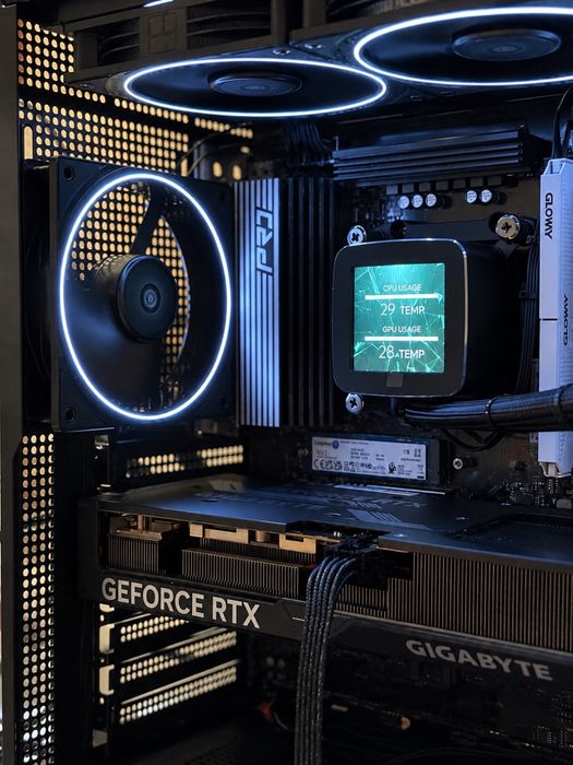 Ryzen 7 7800X3D RTX 4070 12GB