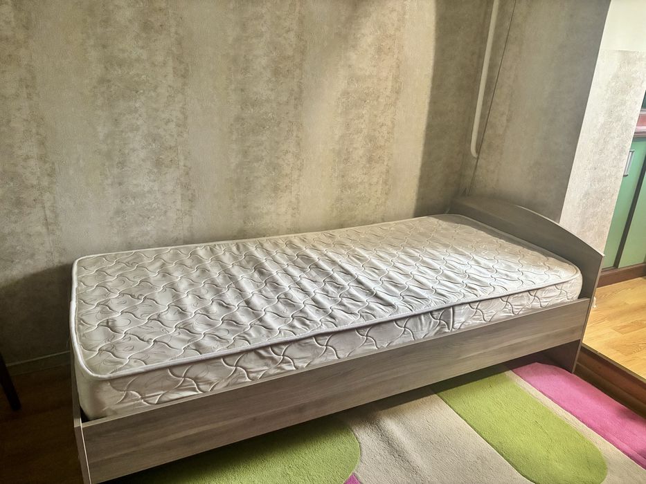 Кровати односпальные 90*200