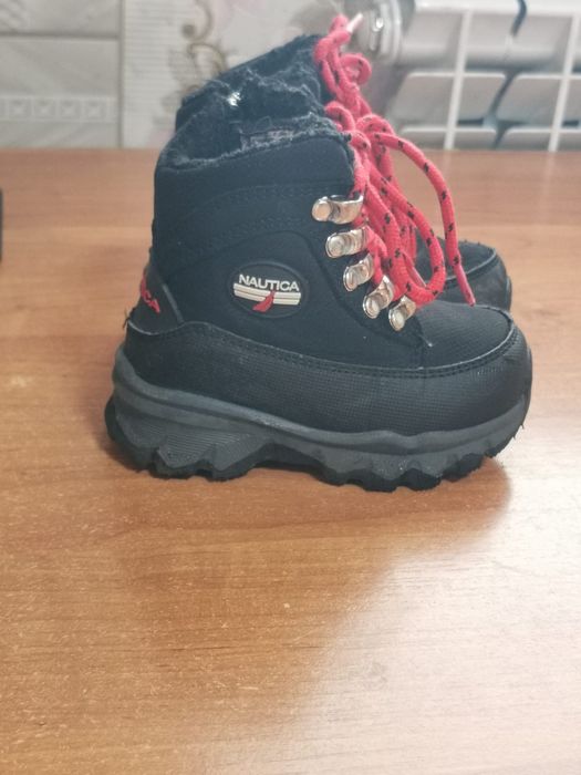 Демисезонные ботиночки 22 размер.