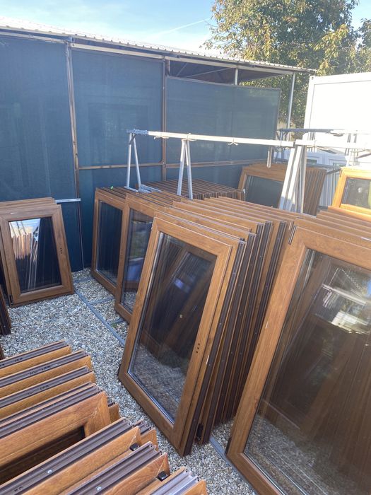 Ferestre termopan stejar auriu noi de la 500 lei