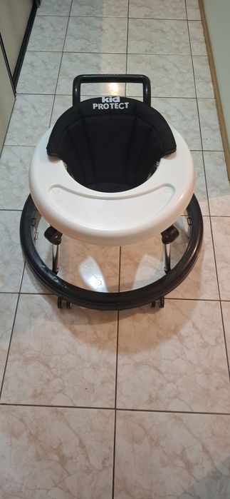 Vând premergător ,stare foarte bună .Sector 4 preț 150 lei