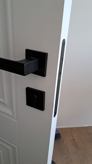 Установка дверей