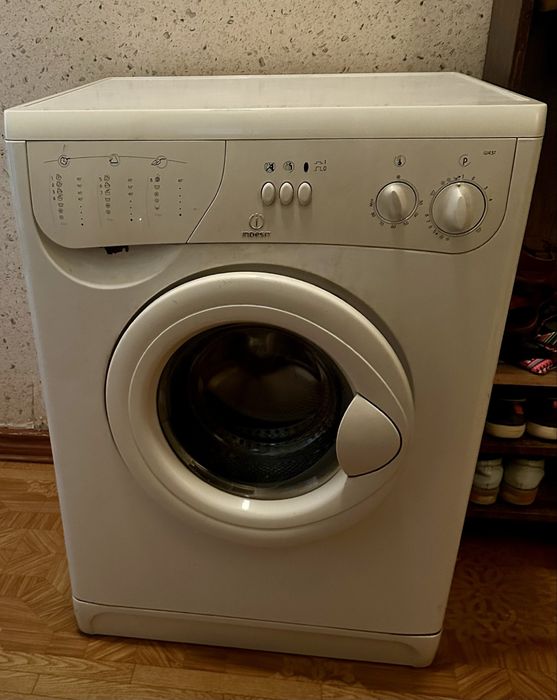 Стиральная машина Indesit