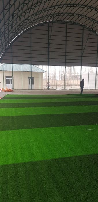 Suniy gazon sotiladi