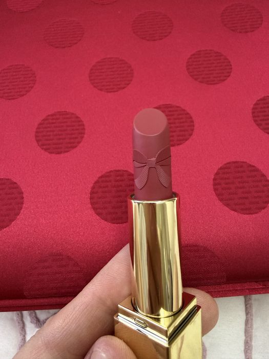 Помада от Estee Lauder. Original. Новая