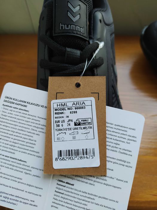 Продавам  маратонки hummel ЧИСТО НОВИ и оригинални маратонки Кеmpa