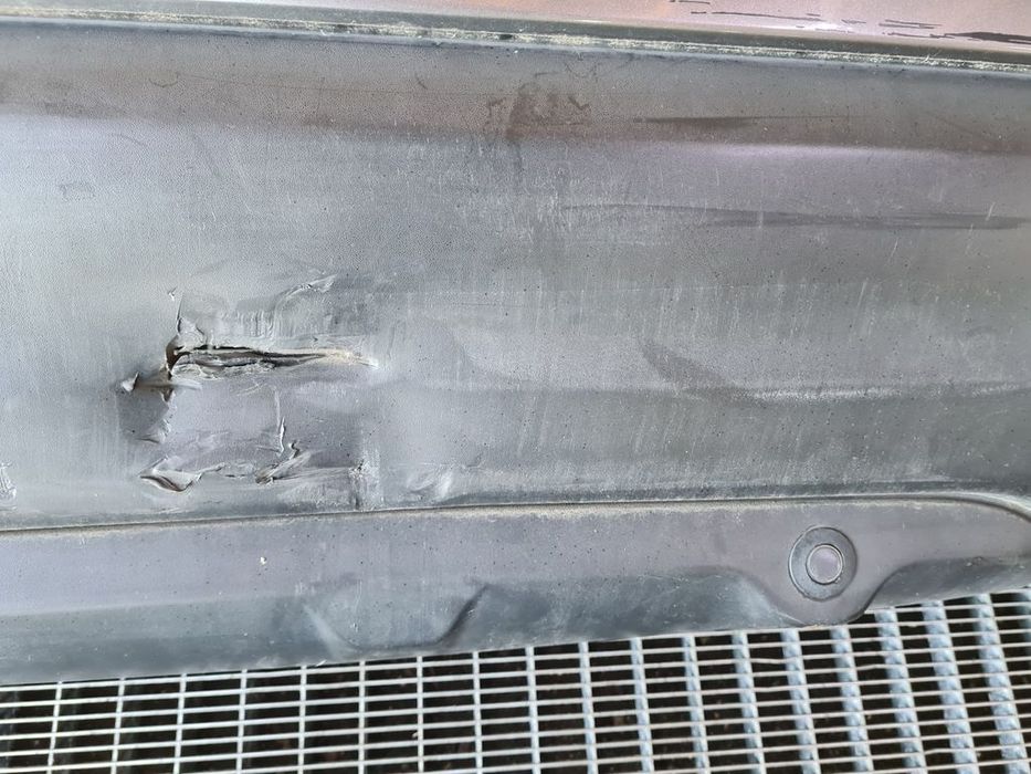 Bara spate Nissan Qashqai J11 2013 - 2017 SUV 4 Usi GRI (1023) LOVITA ȘI ZGÂRIATA CRĂPATĂ