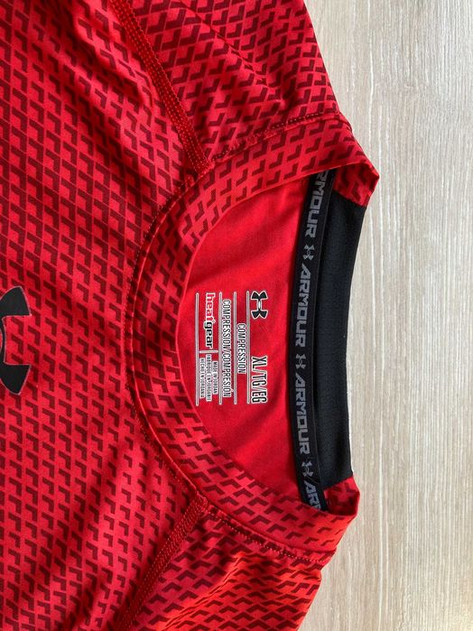 Under Armour Compression Heatgear мъжка тениска размер XL