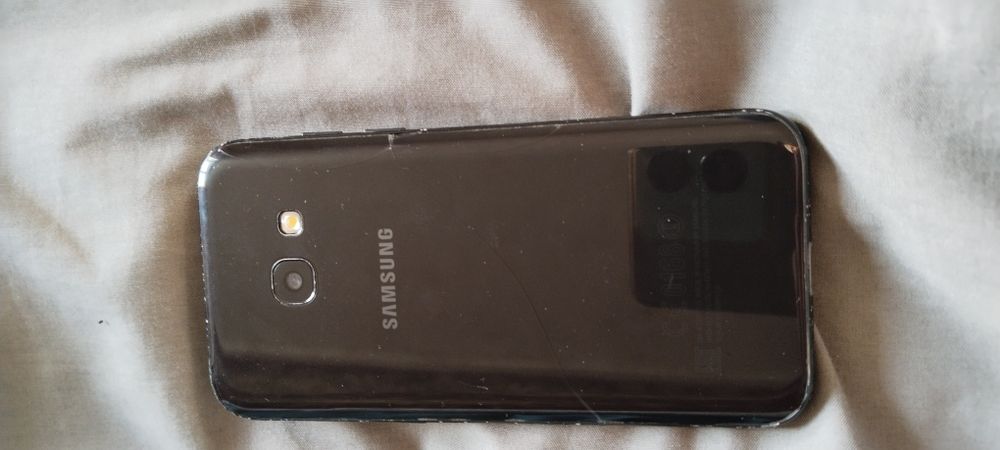 Samsung A3 2017года