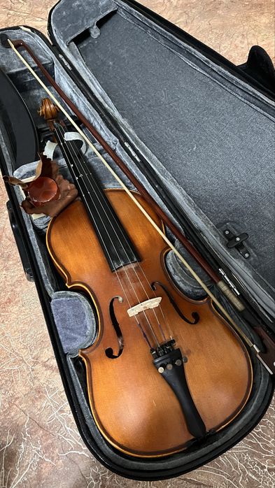 Продается скрипка размером 3/4 с футляром