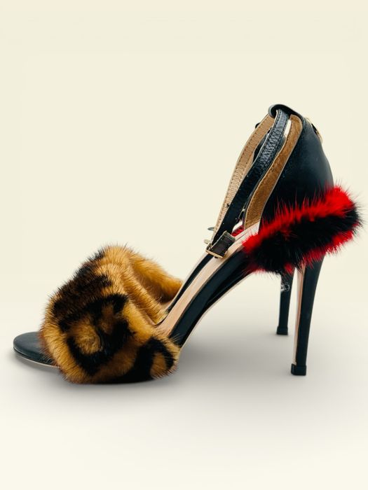 Fendi оригинални дамски обувки на ток