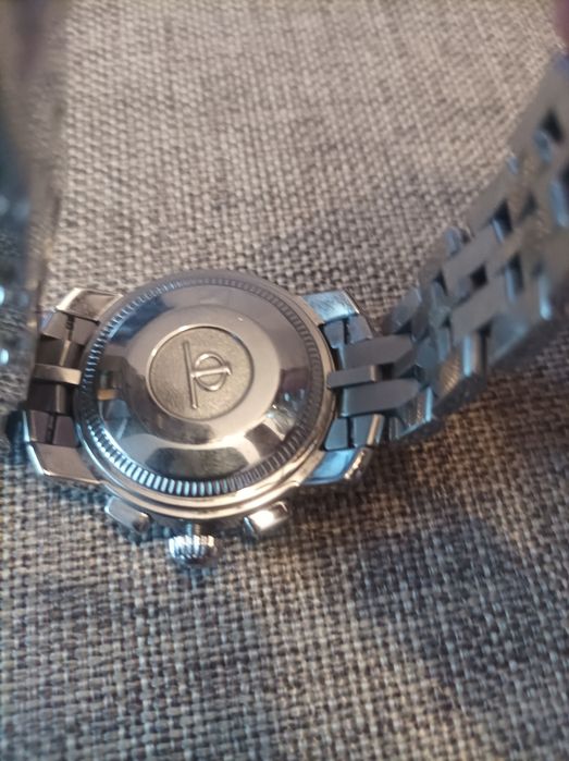 Продавам швейцарски автоматичен хронограф Baume & Mercier