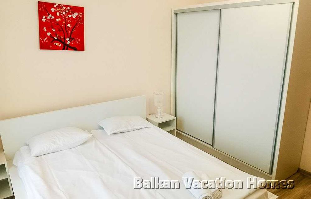 Продава се Тристаен апартамент в с. Аспарухово, Област Варна - 92 кв.м за 909 €/кв.м - Снимка #11