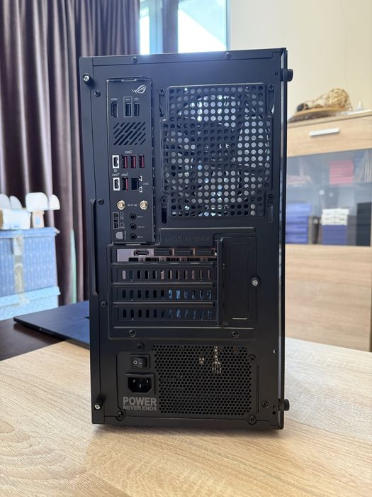 Гейминг компютър AMD Ryzen 5 / RTX 5060 / 32GB DDR5 / 1TB NVMe