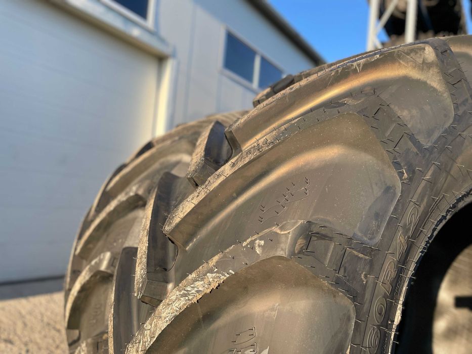 Alliance Cauciucuri pentru Combina 900/60R42 Livrare Anvelope Class