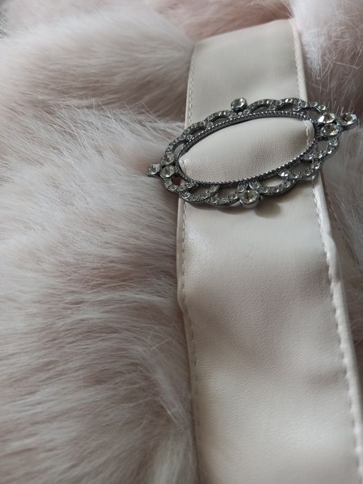 Qishki ayollar kostyumi