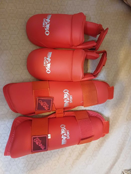 Tibiere, botosei, pieptar karate