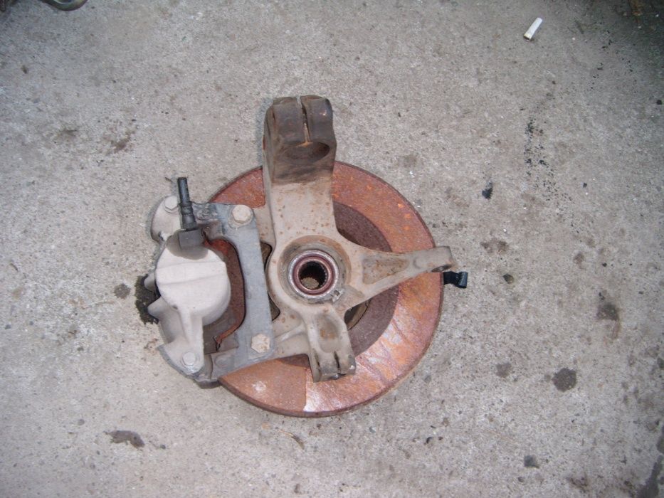 Шенкели ляв и десен за Рено Меган Сценик 2005год.