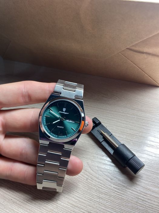 СРОЧНО продам часы SKMEI podagar