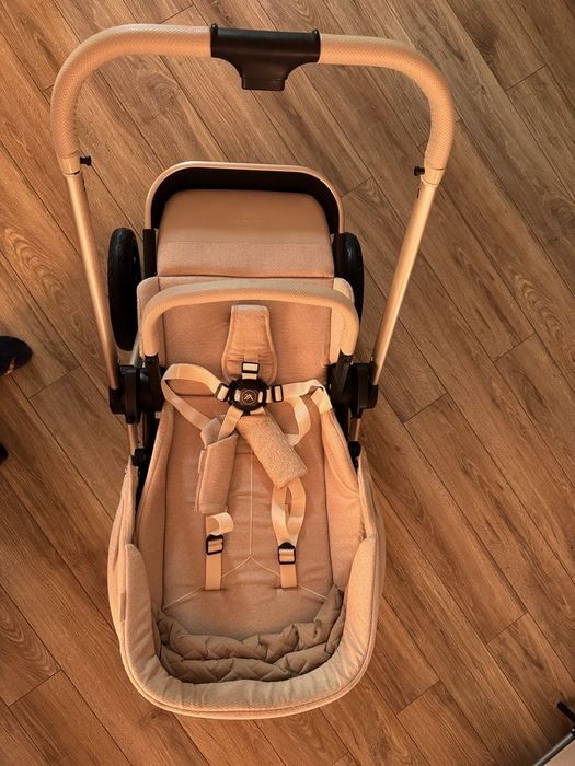 Vând Cărucior Muuvo Boho Quick Beige - toate accesoriile