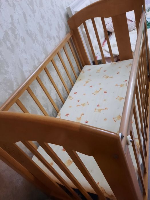 продам  детскую  кровать