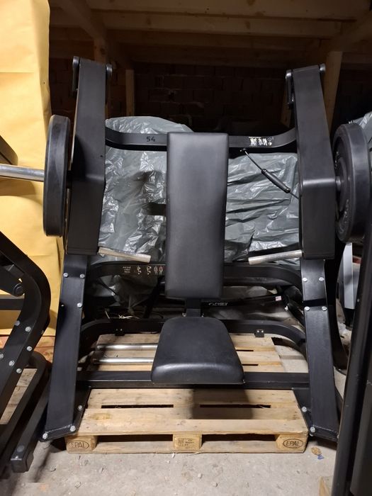 Фитнес уреди Technogym pure strength