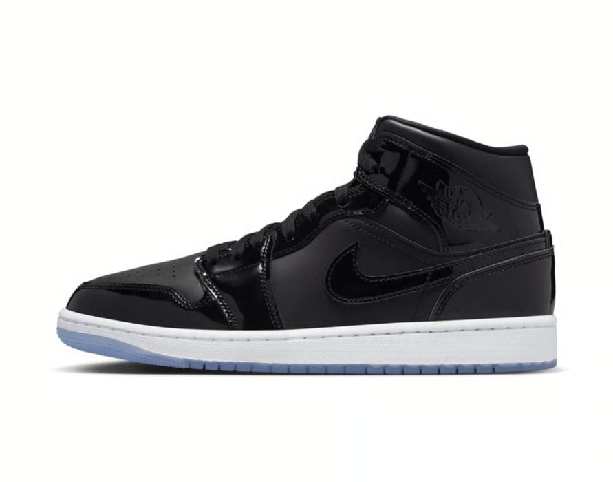 Air Jordan 1 mid se space jam .