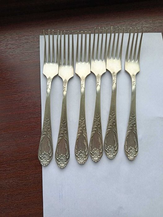 Продам вилки советского времени покрытые серебром