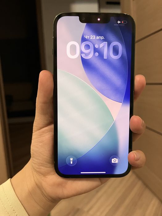 Продам айфон 13 без коробки