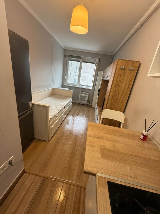 Inchiriez garsoniera 7 Noiembrie