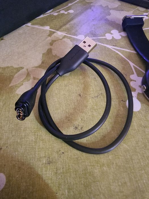 Vînd urgent Ceas Garmin vivo activ 3