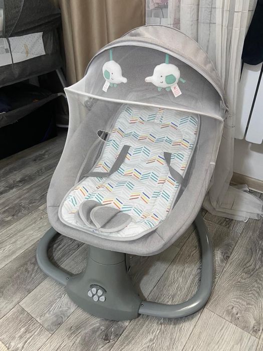 Продается новый манеж!! В подарок люлька