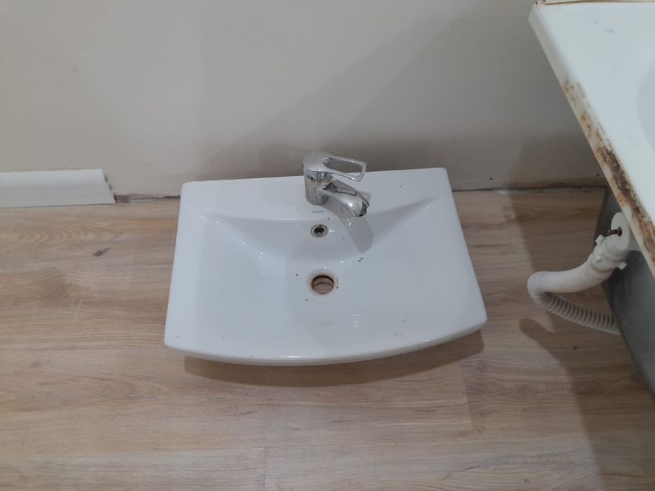 Продаеться раковина