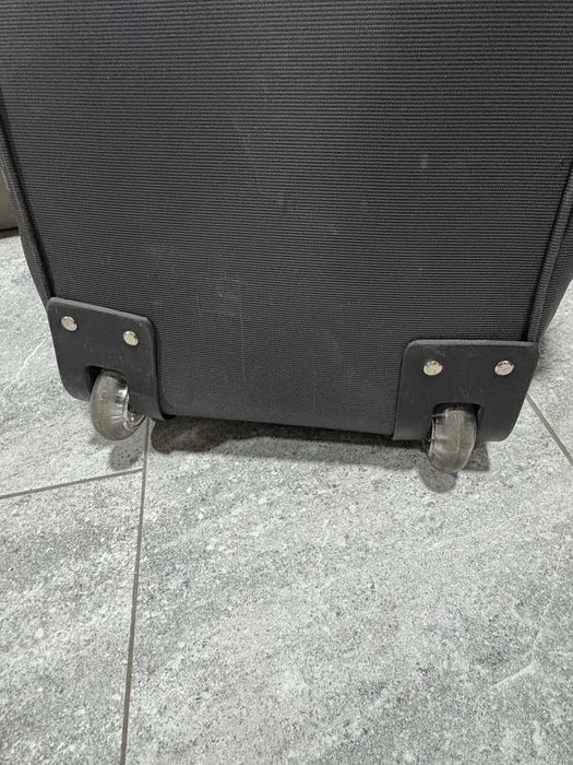 Продам сумки на колесиках