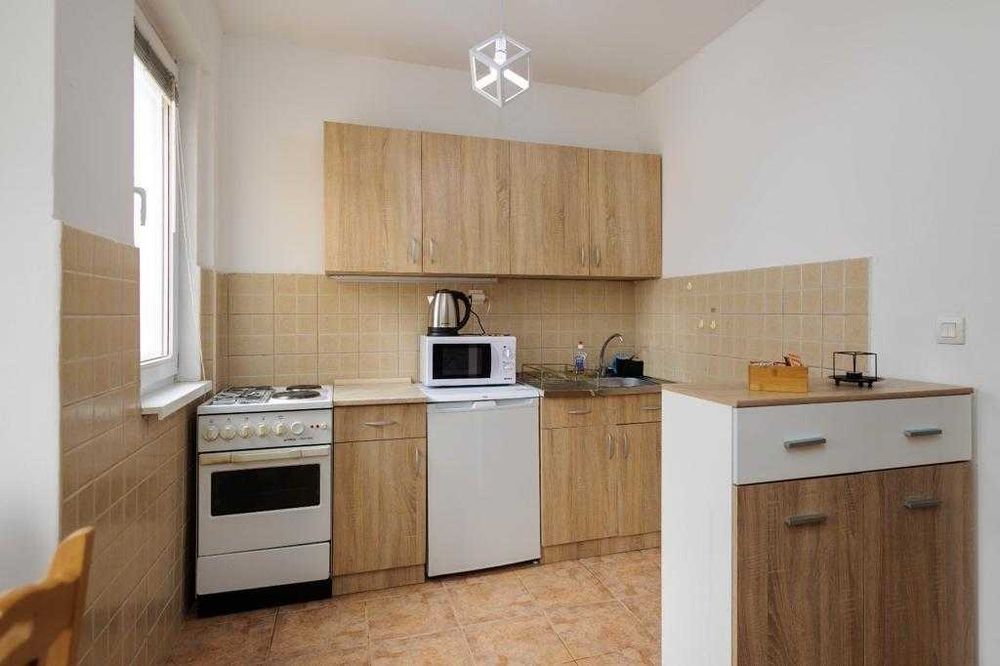 Дава се под наем Двустаен апартамент в Бургас, Лазур - 64 кв.м за 280.5 € - Снимка #4