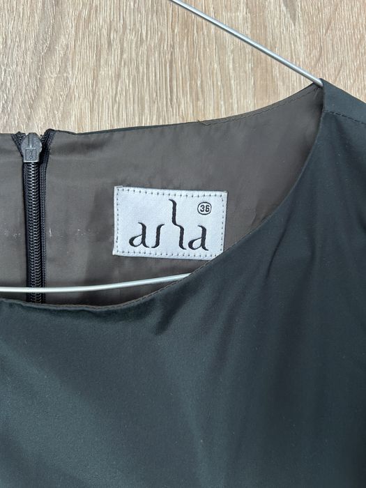 Rochie neagra cu reflexe verde inchis