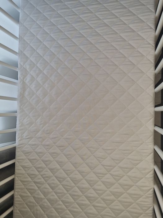 Patut din lemn bebe Qmini + Saltea Cocos Confort 8 cm
NU LIVREZ PR